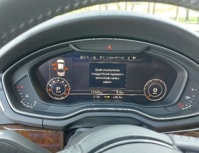 Prędkościomierz i obrotomierz w Audi A4